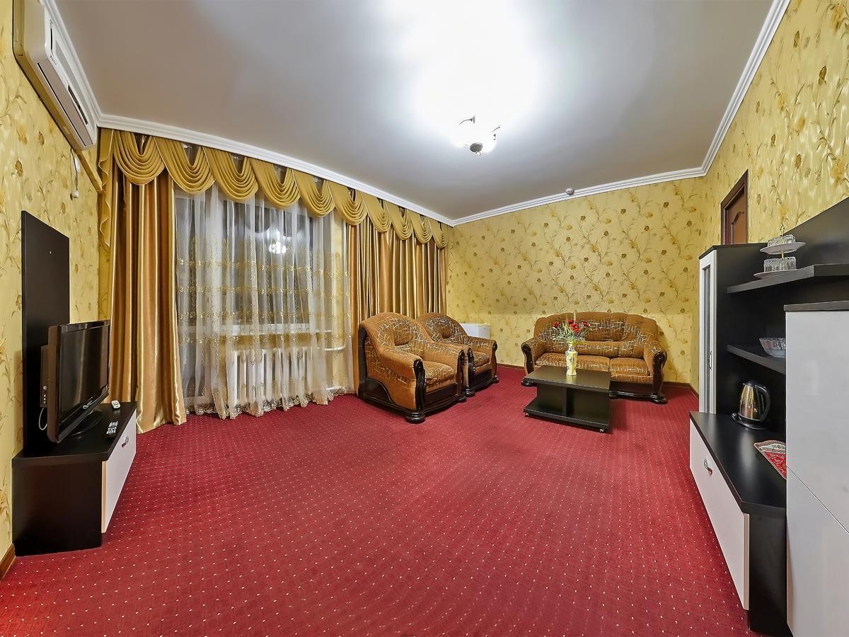 Sanatorium Elite Dnipro Hotel Truszkavec Kültér fotó