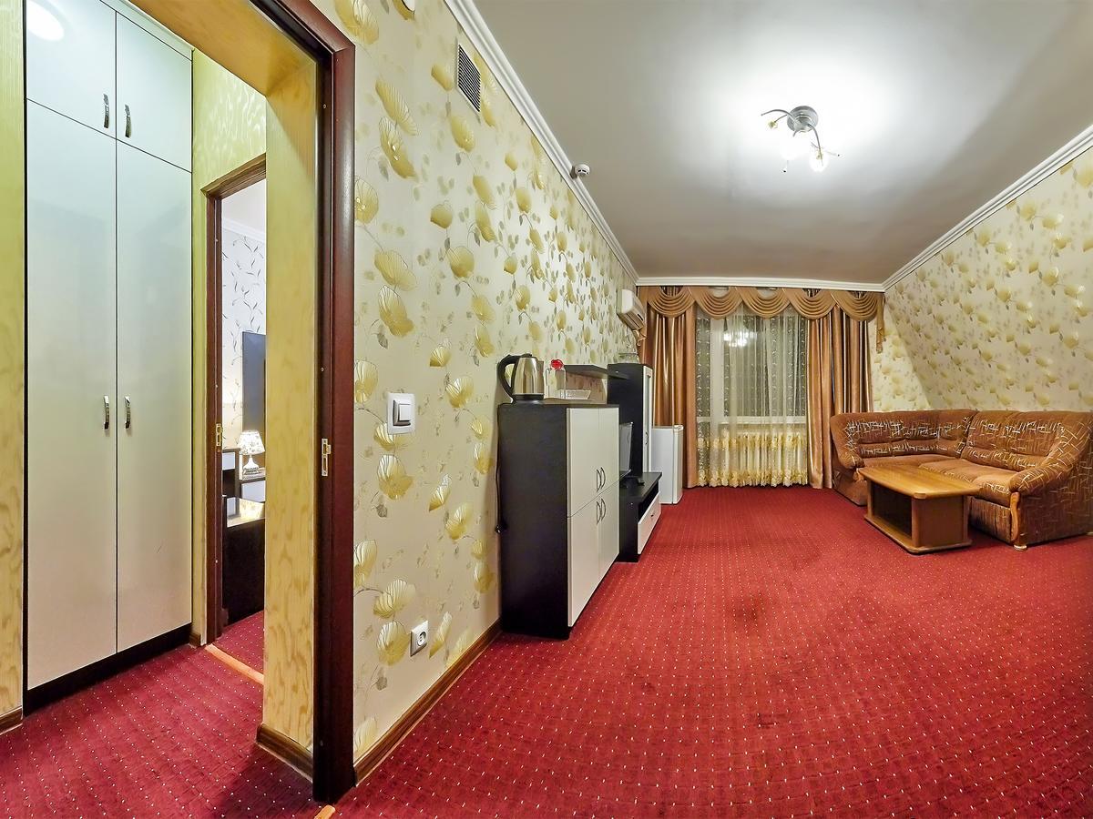 Sanatorium Elite Dnipro Hotel Truszkavec Kültér fotó