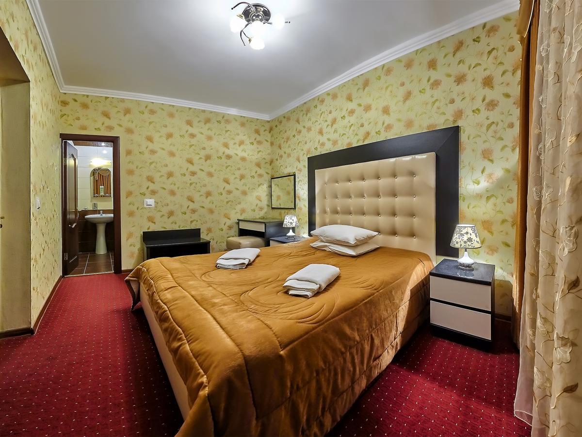 Sanatorium Elite Dnipro Hotel Truszkavec Kültér fotó